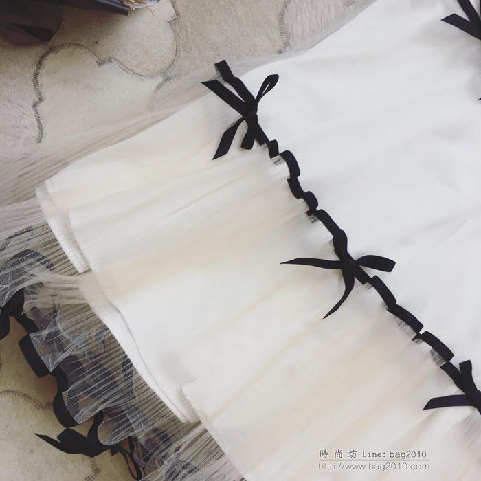 Chanel香奈兒 法國專櫃同步新款 2019高端系列 白色系紗 撞色蝴蝶結 時尚連衣裙  xly1207